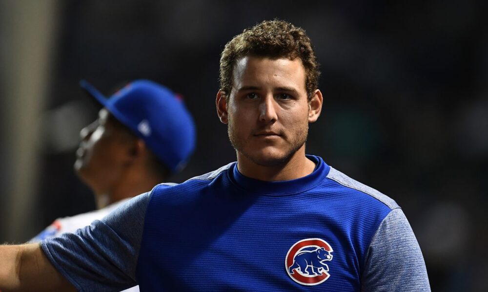 Anthony Rizzo and 7-year-old Cubs fan design holiday card for charity