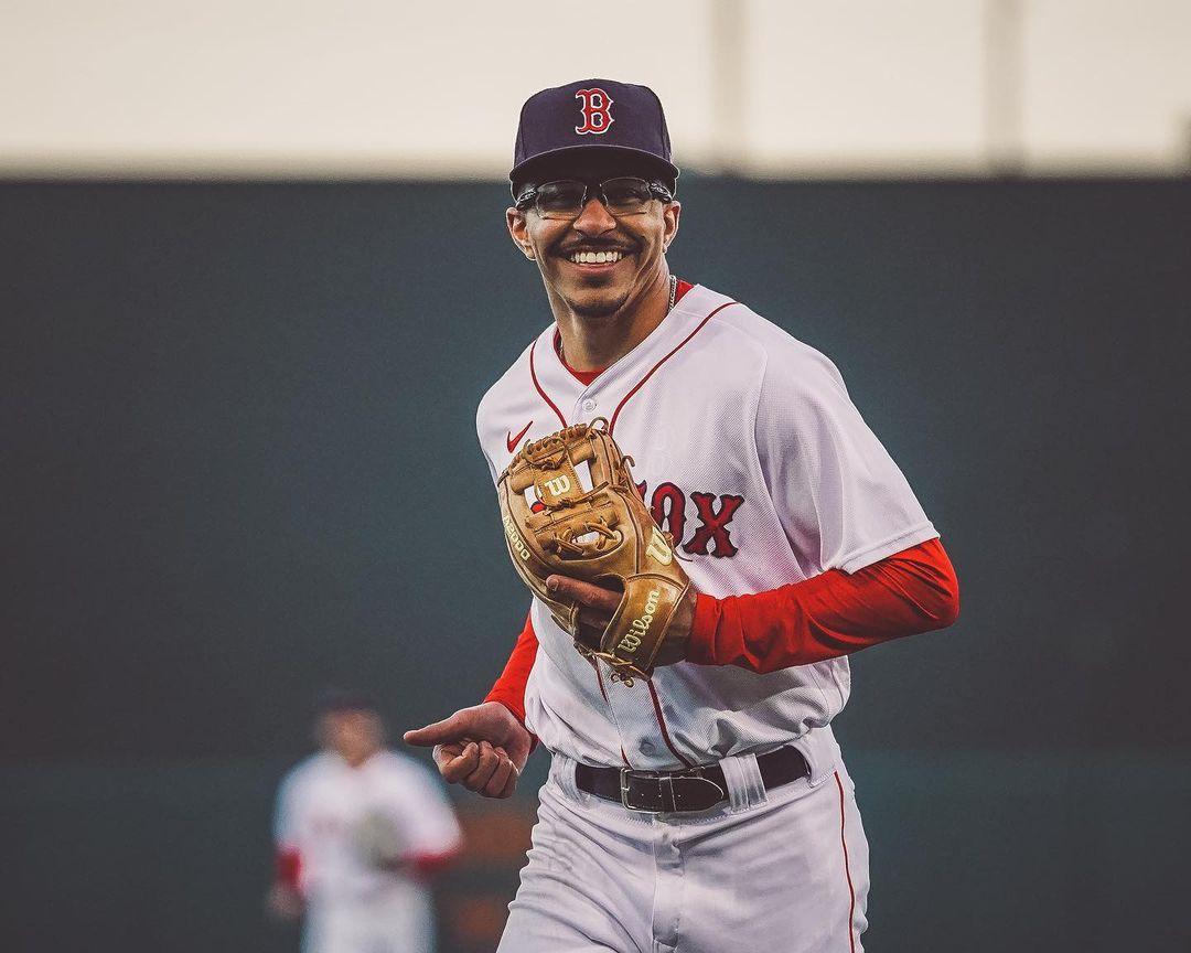David Hamilton smiles on defense while playing for the Boston Red Sox.